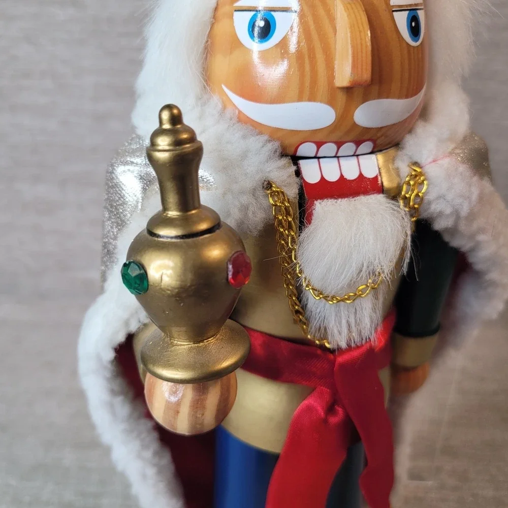 Vintage Wiseman Wooden Nutcracker Limited Edition 2004 14